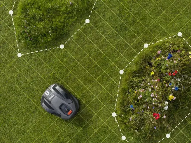 husqvarna automower 410xe nera navigerer via virtuelle afgrænsninger på plæne
