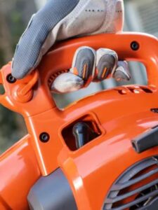 Husqvarna 125B løvblæser multi-speed control