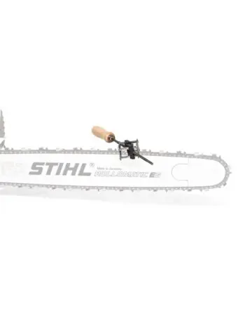 STIHL FG4 Fileapparat er kompakt med god filføring til blød og nøjagtig filning af savkæder. Den har integreret fileplade til korrekt tilpasning af dybdebegrænserafstanden efter filningen.